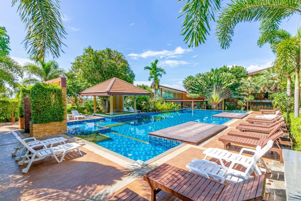 Phutara Lanta Resort - SHA Extra Plus Koh Lanta Bagian luar foto