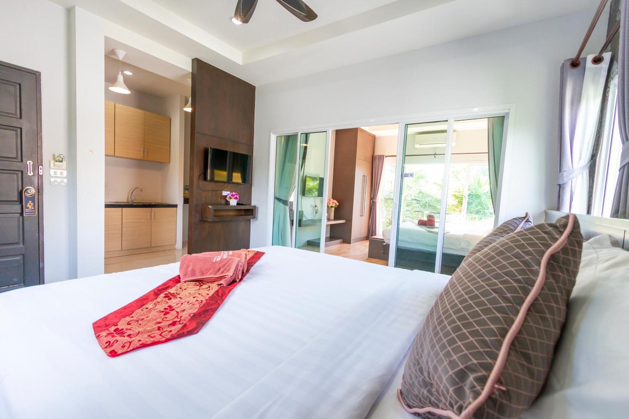 Phutara Lanta Resort - SHA Extra Plus Koh Lanta Bagian luar foto