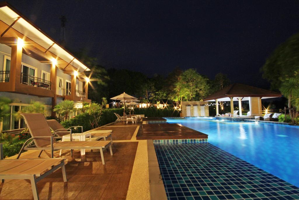 Phutara Lanta Resort - SHA Extra Plus Koh Lanta Bagian luar foto