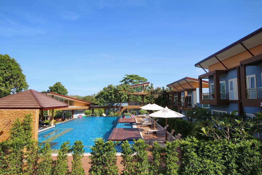 Phutara Lanta Resort - SHA Extra Plus Koh Lanta Bagian luar foto